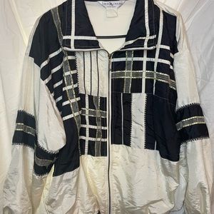 Vintage 80s Woman jacket Large WindBreaker Bomber Great Cavalier Cream